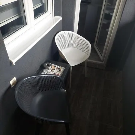 Grey Apartment Nis Exterior photo